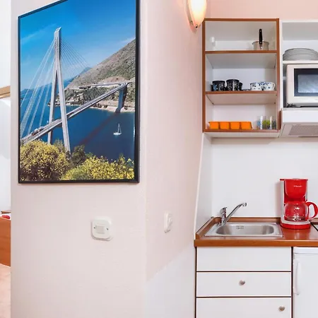 Amazing Apartment In Baska Voda * באסקה וודה